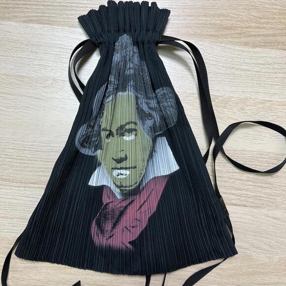 Pleats Please Issey Miyake Beethoven Drawstring Bag - Picture 4 of 6